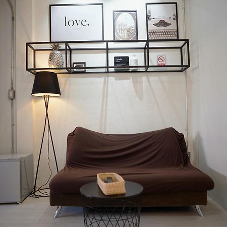 Hidden Habitat - Design Guesthouse กรุงเทพมหานคร ภายนอก รูปภาพ