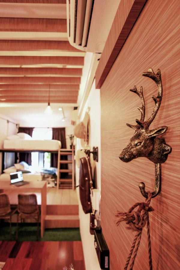 Hidden Habitat - Design Guesthouse กรุงเทพมหานคร ภายนอก รูปภาพ